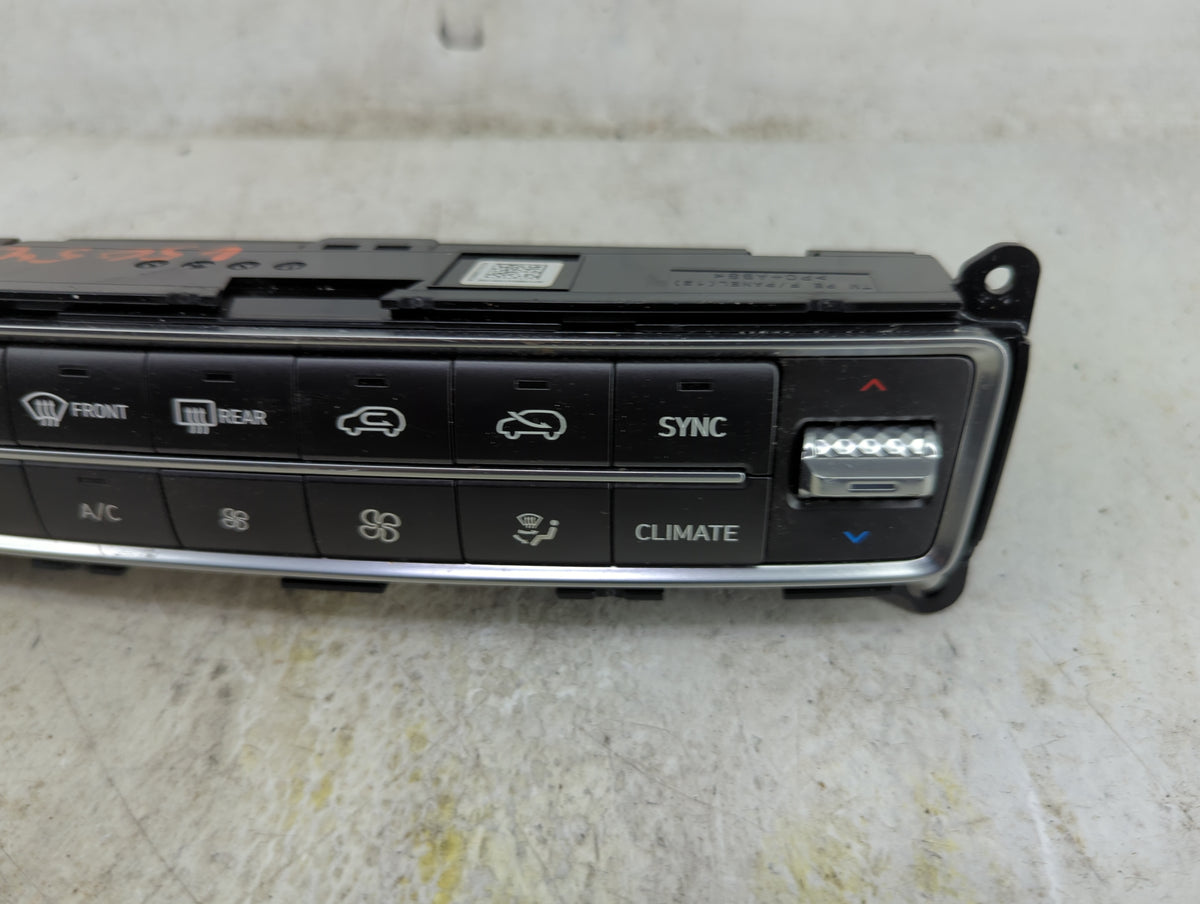 2021 Hyundai Santa Fe Climate Control Module Temperature AC/Heater Replacement P/N:97250-S2JA0 97250-S1XXX, 97250-S2XXX Fits