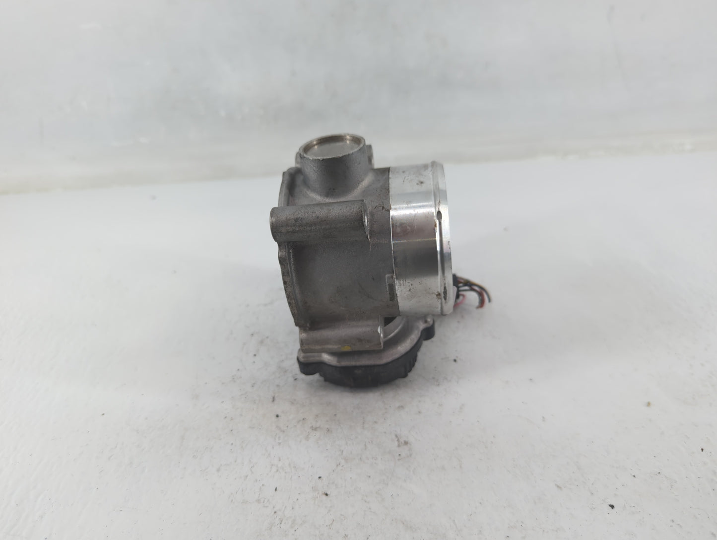2021 Hyundai Santa Fe Throttle Body P/N:35100-2S000 Fits Fits 2020 2022 2023 OEM Used Auto Parts - Oemusedautoparts1.com