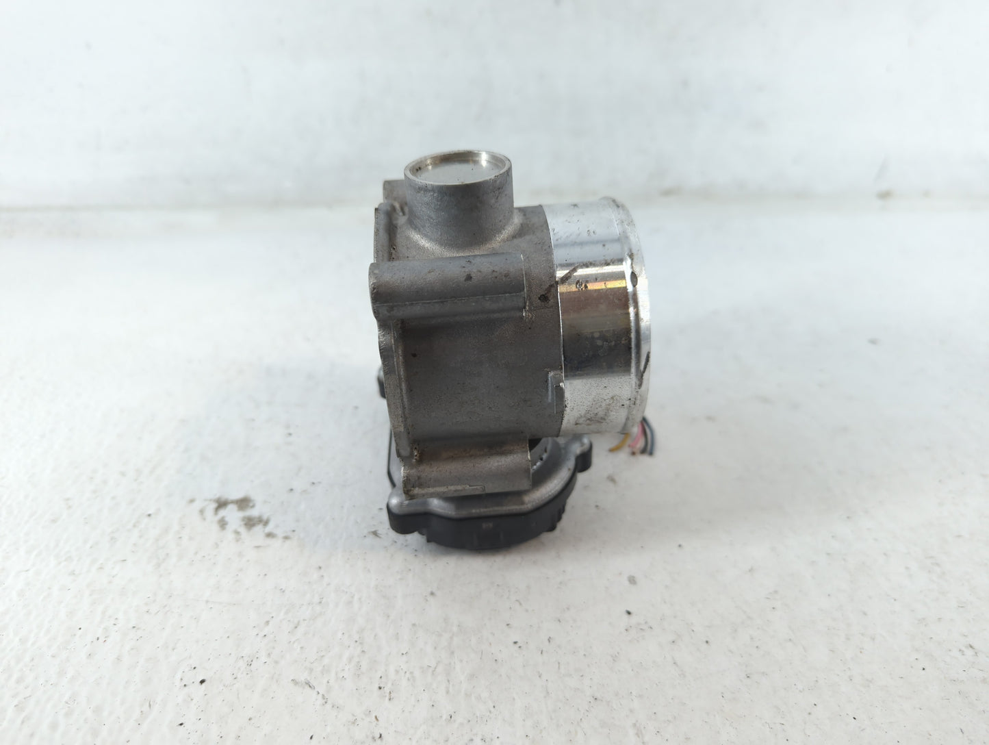 2021 Hyundai Santa Fe Throttle Body P/N:9045040031 35100-2S000 Fits Fits 2020 2022 2023 OEM Used Auto Parts - Oemusedautopar