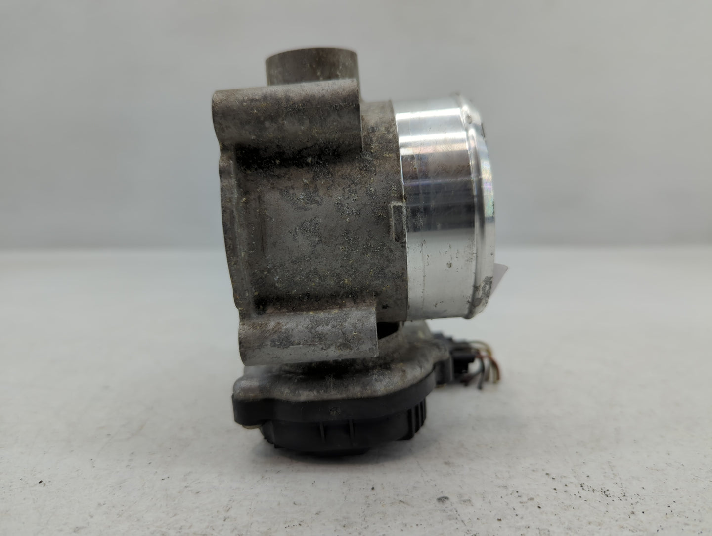 2021 Hyundai Santa Fe Throttle Body P/N:9045040031 35100-2S000 Fits Fits 2020 2022 2023 OEM Used Auto Parts - Oemusedautopar