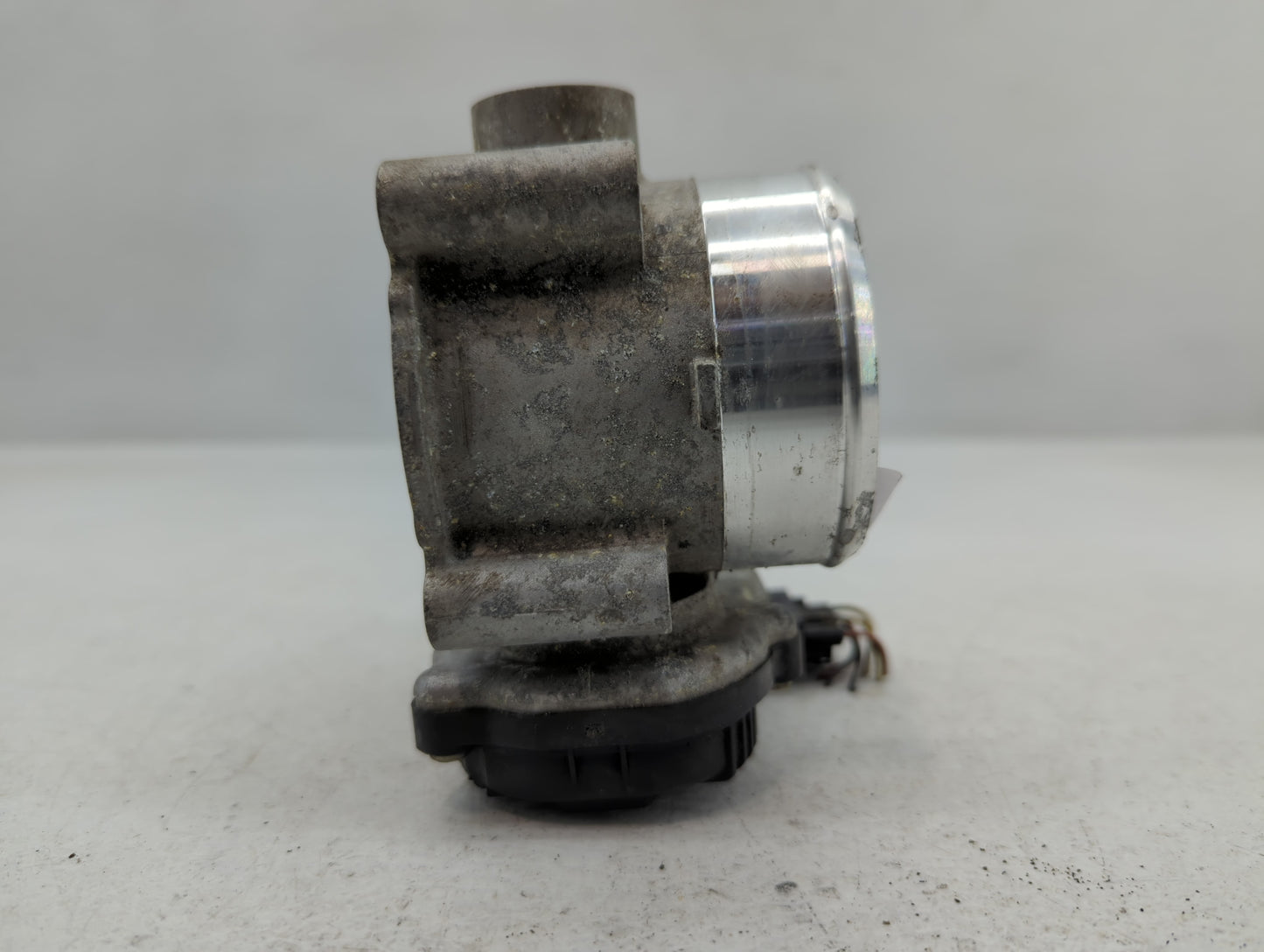 2021 Hyundai Santa Fe Throttle Body P/N:9045040031 35100-2S000 Fits Fits 2020 2022 2023 OEM Used Auto Parts - Oemusedautopar