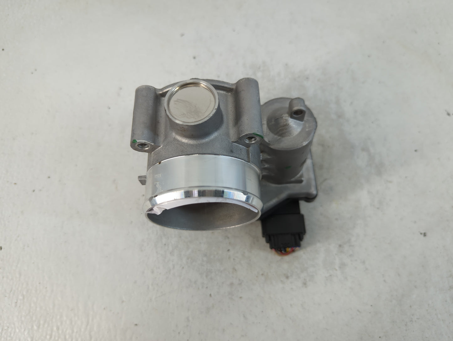 2021 Hyundai Santa Fe Throttle Body P/N:35100-2S000 Fits Fits 2020 2022 2023 OEM Used Auto Parts - Oemusedautoparts1.com
