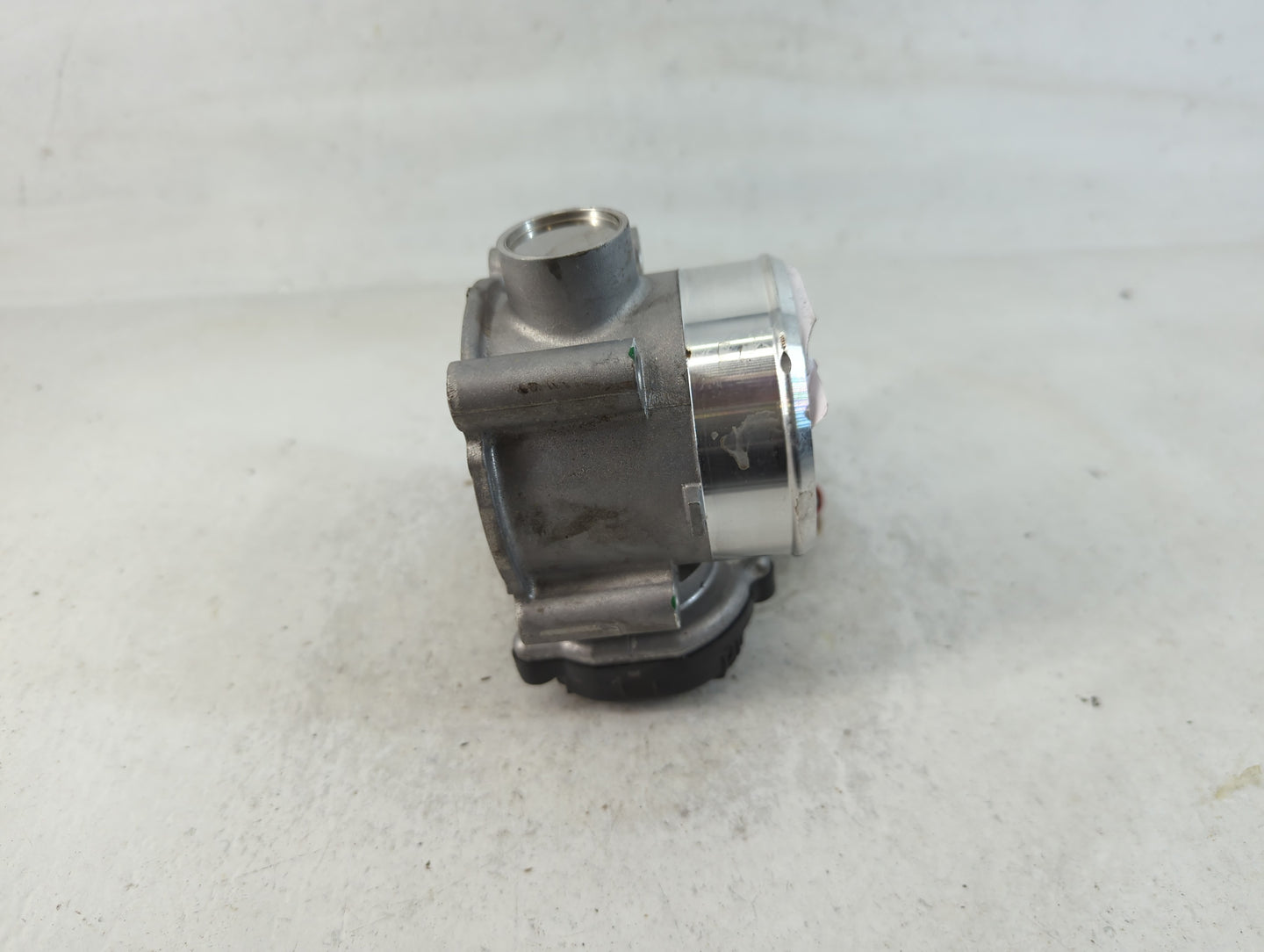 2021 Hyundai Santa Fe Throttle Body P/N:35100-2S000 Fits Fits 2020 2022 2023 OEM Used Auto Parts - Oemusedautoparts1.com