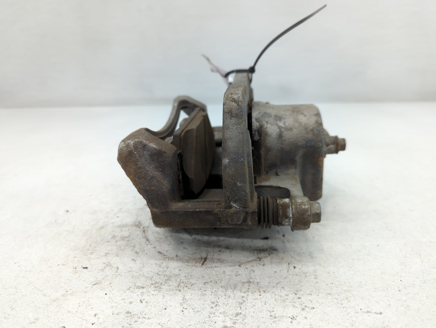 2021-2021 Hyundai Santa Fe Front Driver Left Brake Caliper - Oemusedautoparts1.com