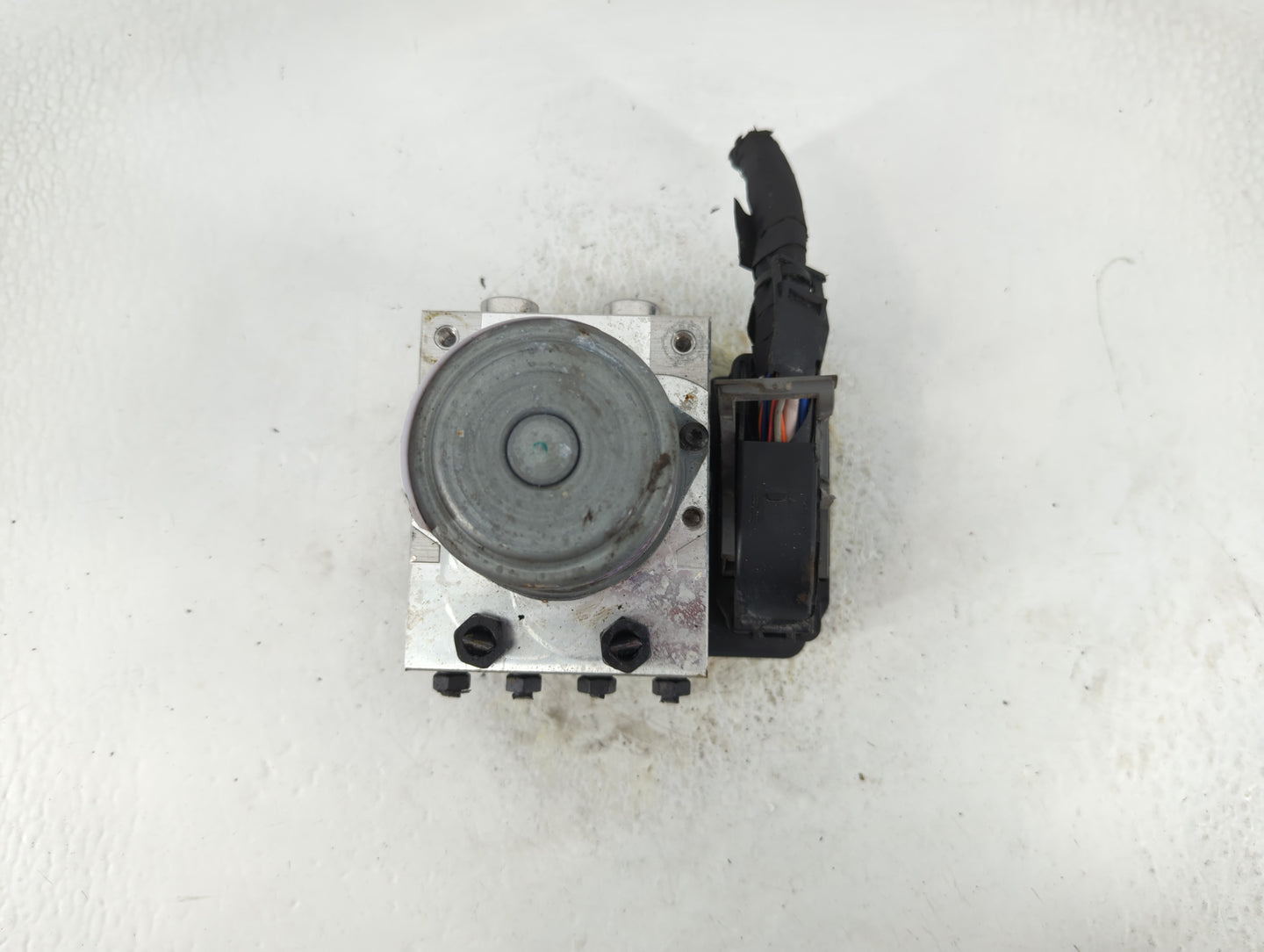 2021 Hyundai Santa Fe ABS Pump Control Module Replacement P/N:58900-S2DA0 Fits OEM Used Auto Parts - Oemusedautoparts1.com