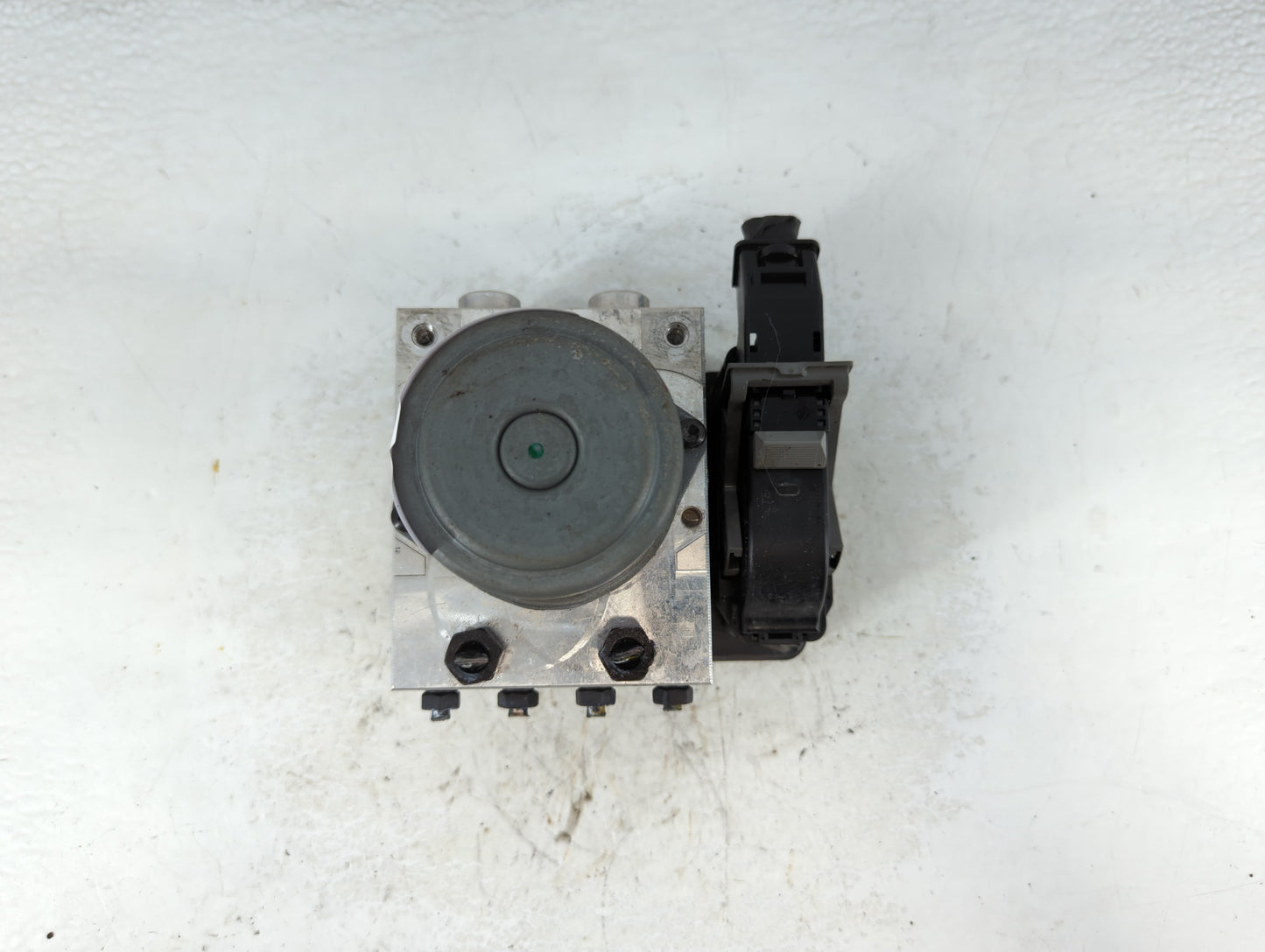 2021 Hyundai Santa Fe ABS Pump Control Module Replacement P/N:58910-S2DA0 Fits OEM Used Auto Parts - Oemusedautoparts1.com