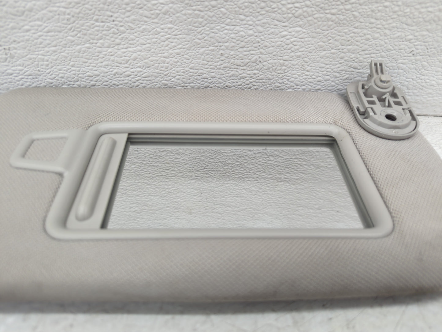 2020-2023 Hyundai Sonata Sun Visor Shade Replacement Passenger Right Mirror Fits Fits 2020 2021 2022 2023 OEM Used Auto Part