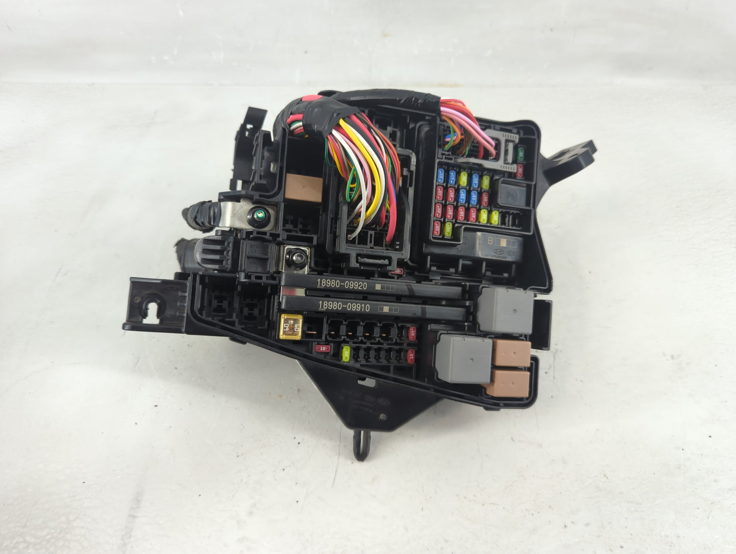 2020-2023 Hyundai Sonata Fusebox Fuse Box Panel Relay Module P/N:91955-L0552 Fits Fits 2020 2021 2022 2023 OEM Used Auto Par