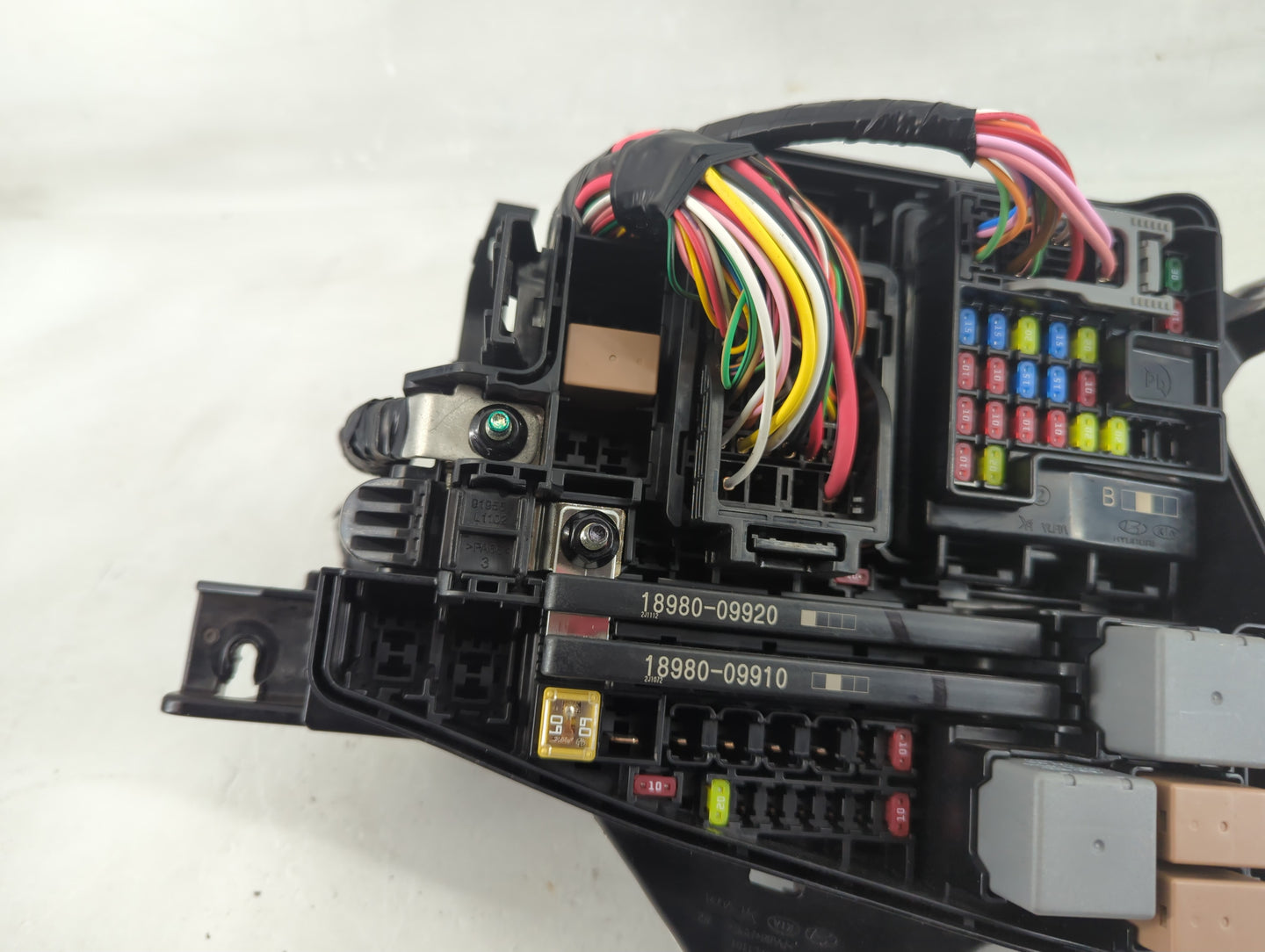 2020-2023 Hyundai Sonata Fusebox Fuse Box Panel Relay Module P/N:91955-L0552 Fits Fits 2020 2021 2022 2023 OEM Used Auto Par