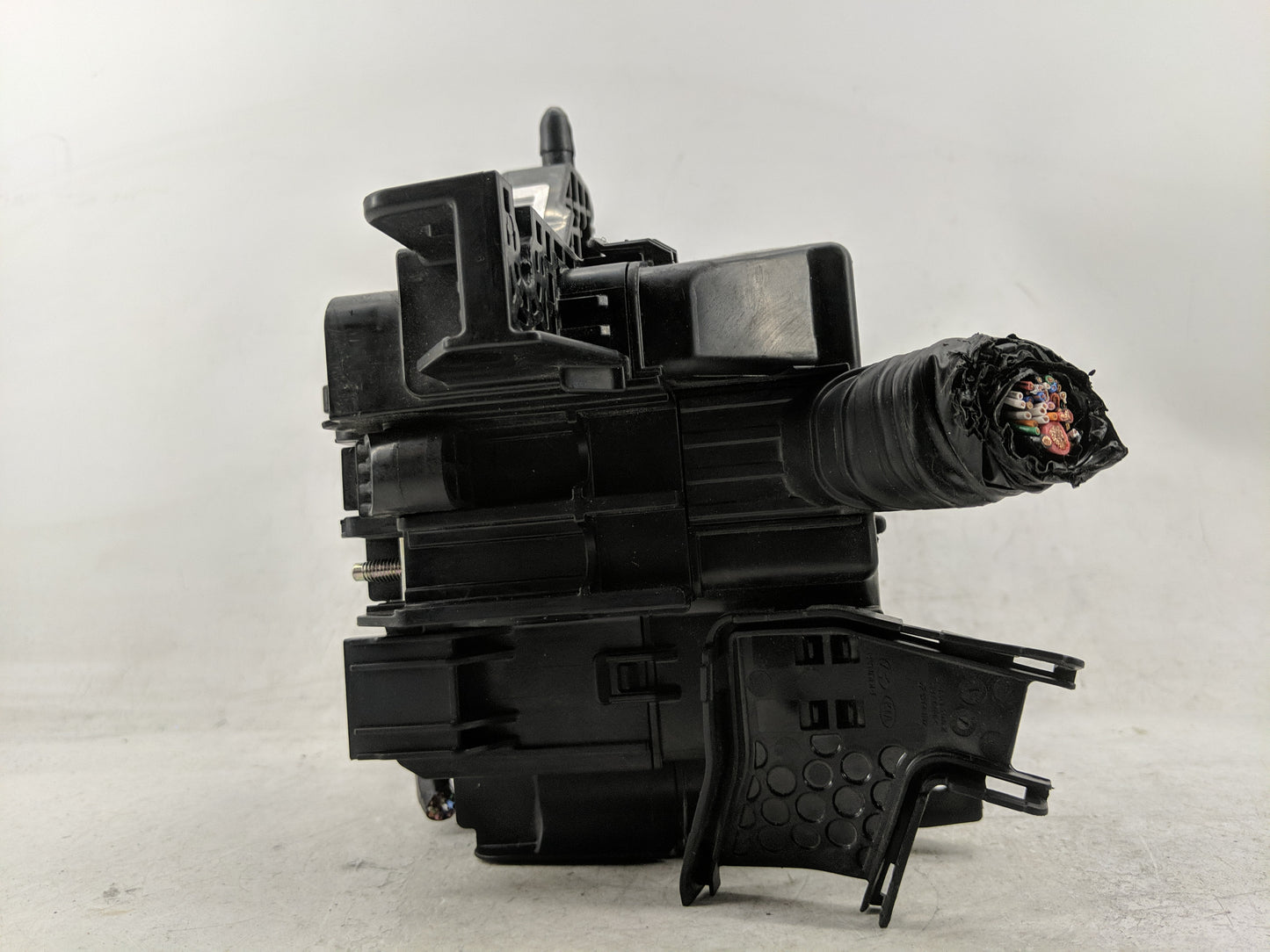 2020-2023 Hyundai Sonata Fusebox Fuse Box Panel Relay Module P/N:91215-L1130 Fits Fits 2020 2021 2022 2023 OEM Used Auto Par