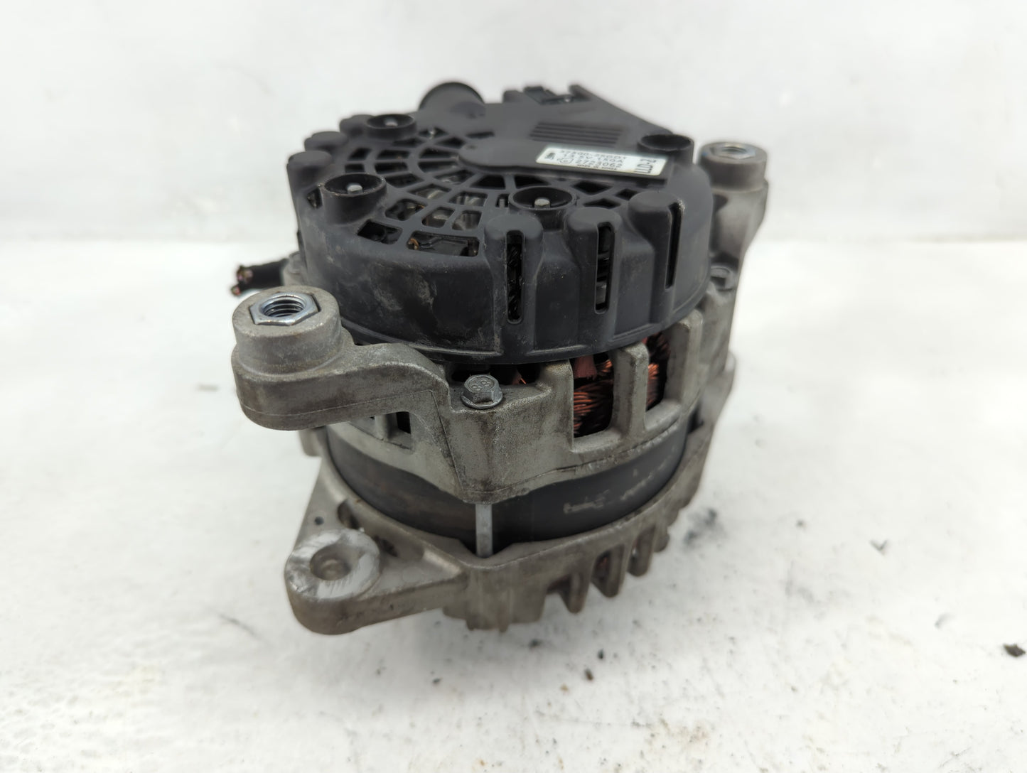2020-2023 Hyundai Sonata Alternator Replacement Generator Charging Assembly Engine OEM P/N:37300-2SGD1 Fits OEM Used Auto Pa