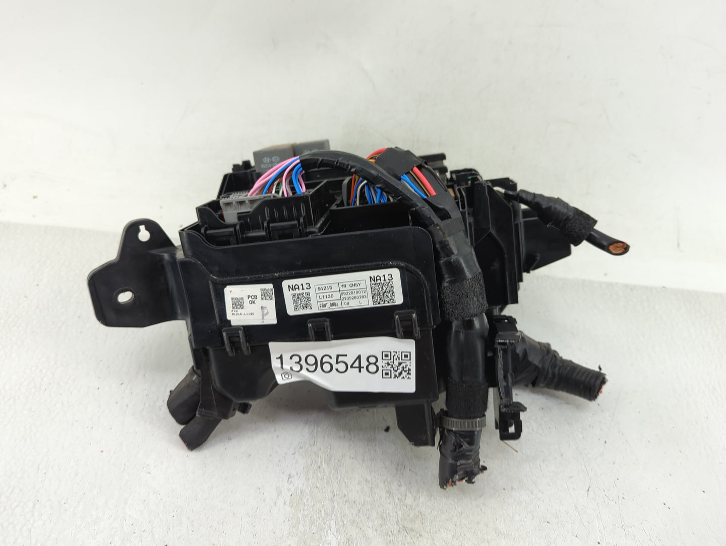 2020-2023 Hyundai Sonata Fusebox Fuse Box Panel Relay Module P/N:23225905 Fits Fits 2020 2021 2022 2023 OEM Used Auto Parts 