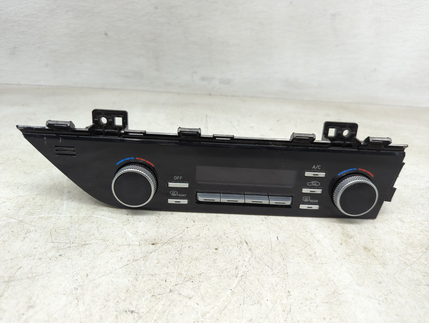 2023 Hyundai Sonata Climate Control Module Temperature AC/Heater Replacement P/N:97250-L0211SSW Fits OEM Used Auto Parts - O