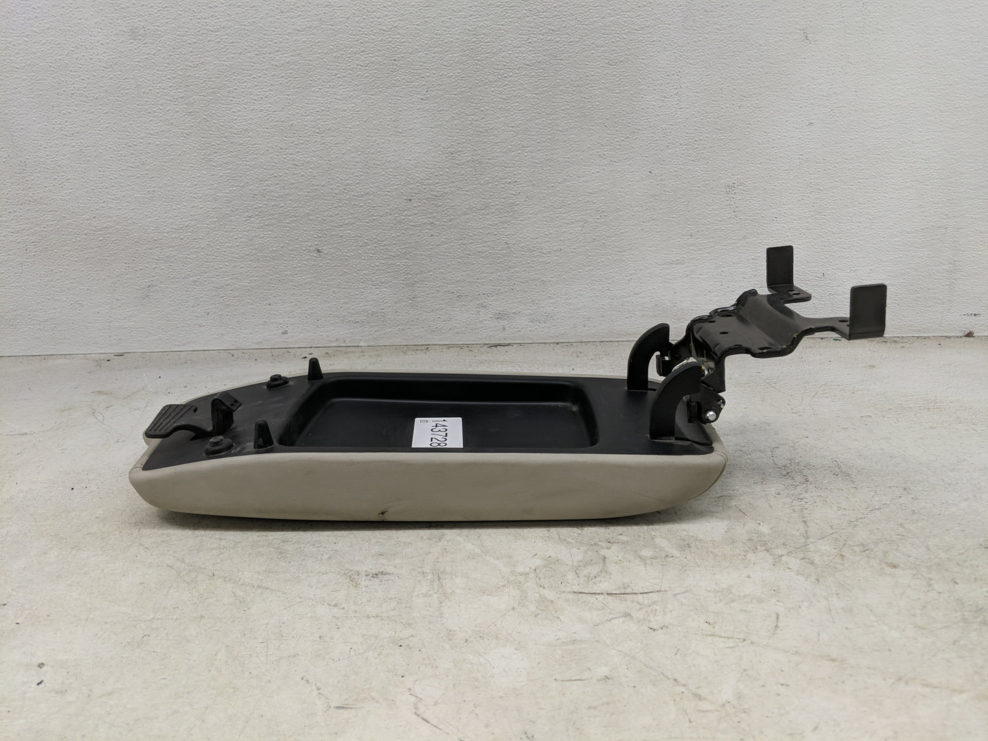 2023 Hyundai Sonata Center Console Armrest Cover Lid Fits OEM Used Auto Parts - Oemusedautoparts1.com