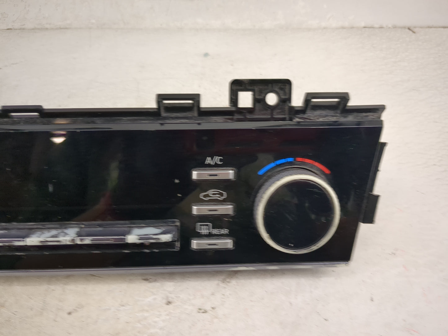 2023 Hyundai Sonata Climate Control Module Temperature AC/Heater Replacement P/N:97250-L0211PEE 38000-030660H Fits OEM Used 