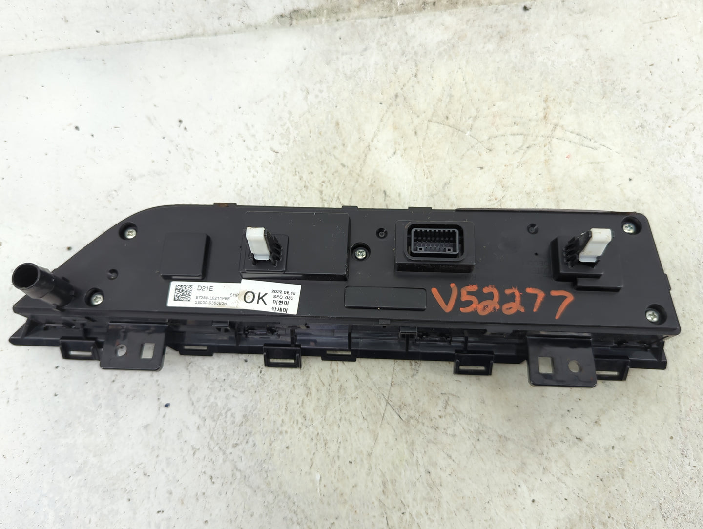 2023 Hyundai Sonata Climate Control Module Temperature AC/Heater Replacement P/N:97250-L0211PEE 38000-030660H Fits OEM Used 