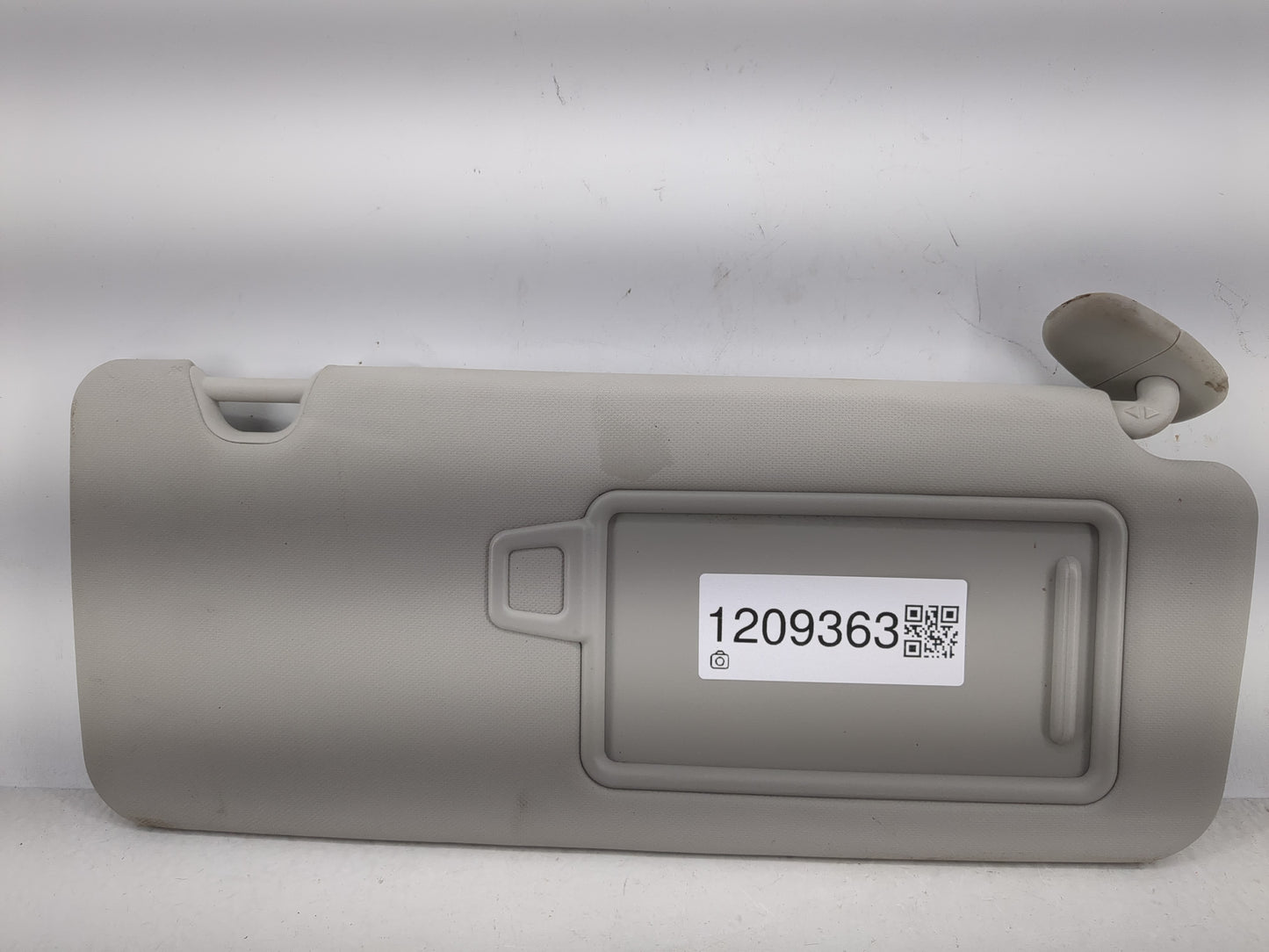 2022 Hyundai Tucson Sun Visor Shade Replacement Passenger Right Mirror Fits OEM Used Auto Parts - Oemusedautoparts1.com