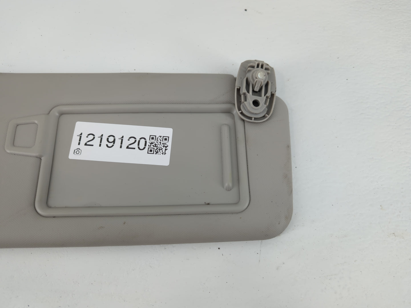 2022 Hyundai Tucson Sun Visor Shade Replacement Passenger Right Mirror Fits OEM Used Auto Parts - Oemusedautoparts1.com
