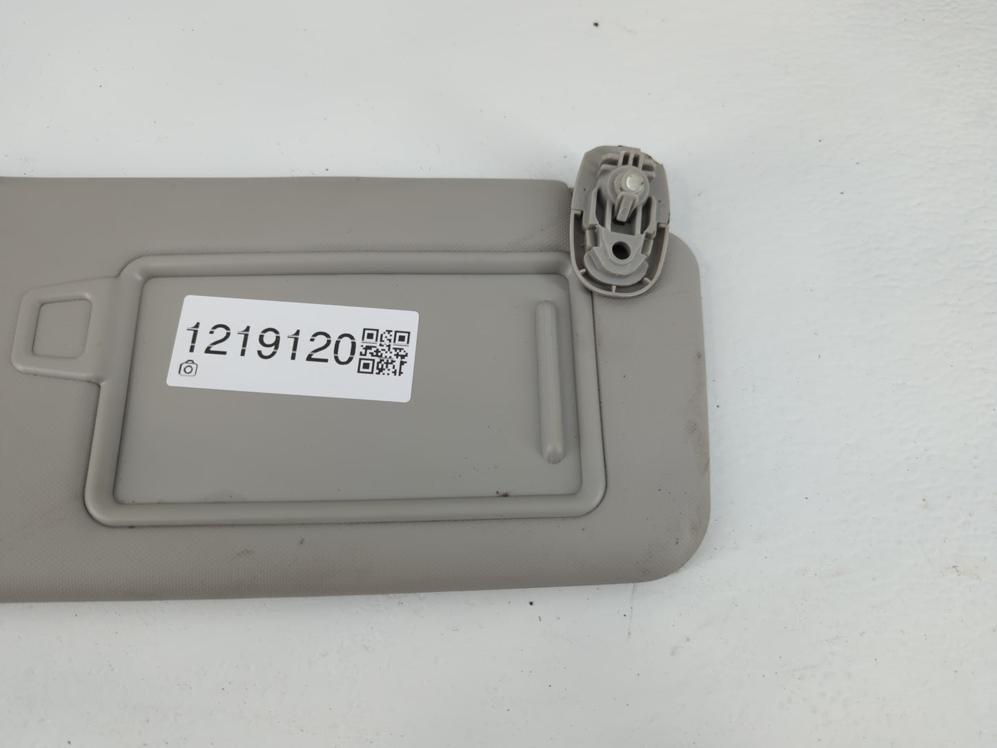 2022 Hyundai Tucson Sun Visor Shade Replacement Passenger Right Mirror Fits OEM Used Auto Parts - Oemusedautoparts1.com