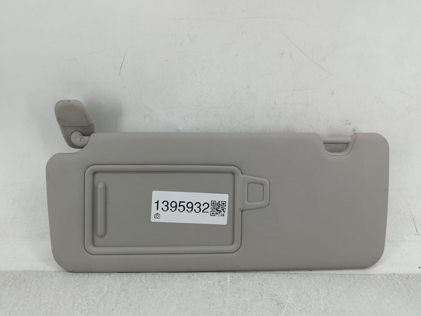 2022 Hyundai Tucson Sun Visor Shade Replacement Driver Left Mirror Fits OEM Used Auto Parts - Oemusedautoparts1.com