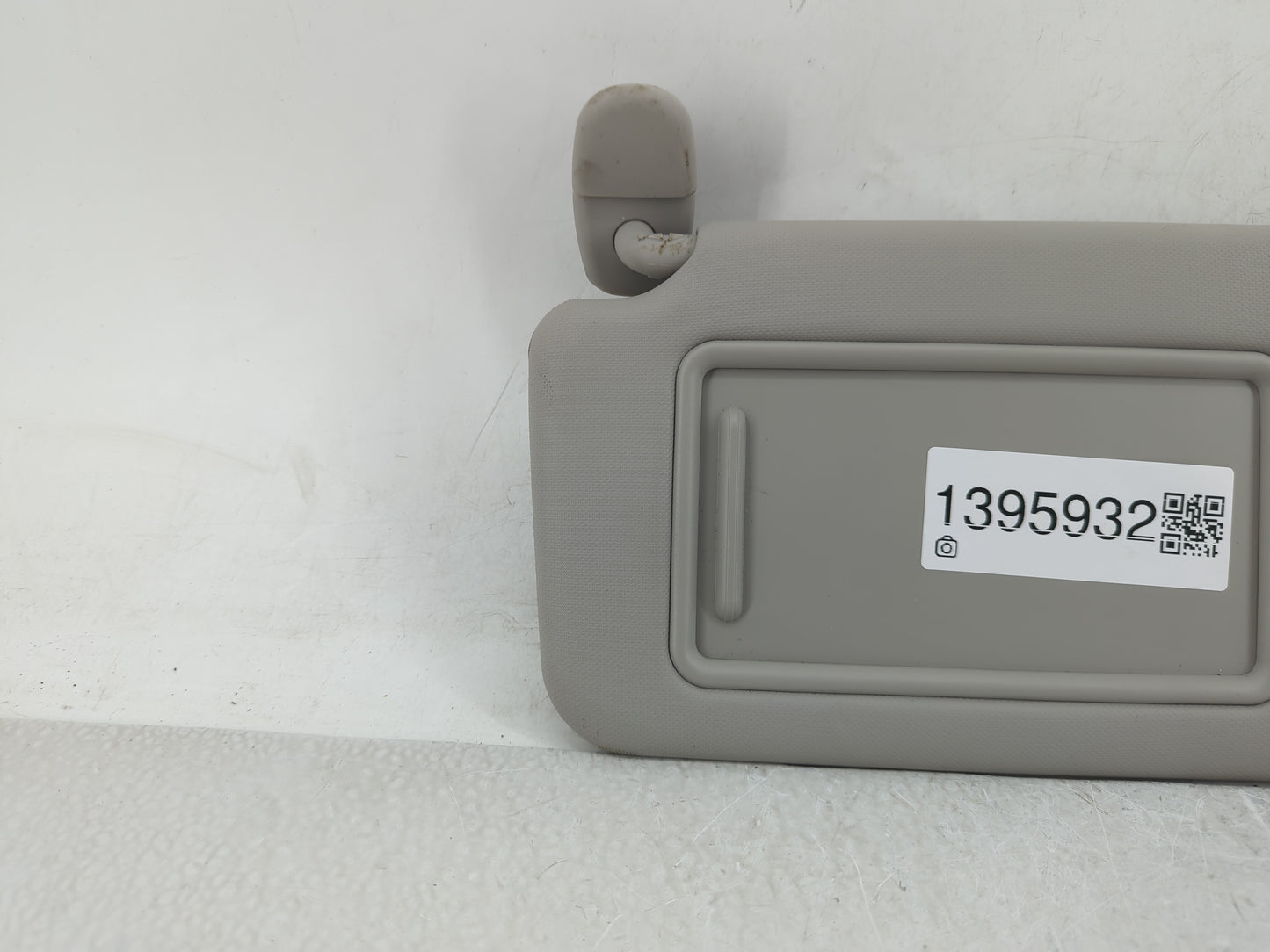 2022 Hyundai Tucson Sun Visor Shade Replacement Driver Left Mirror Fits OEM Used Auto Parts - Oemusedautoparts1.com