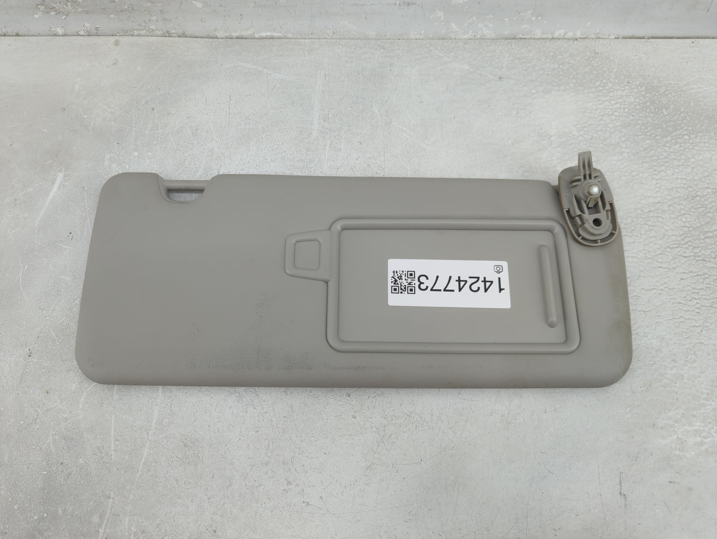 2022 Hyundai Tucson Sun Visor Shade Replacement Passenger Right Mirror Fits OEM Used Auto Parts - Oemusedautoparts1.com