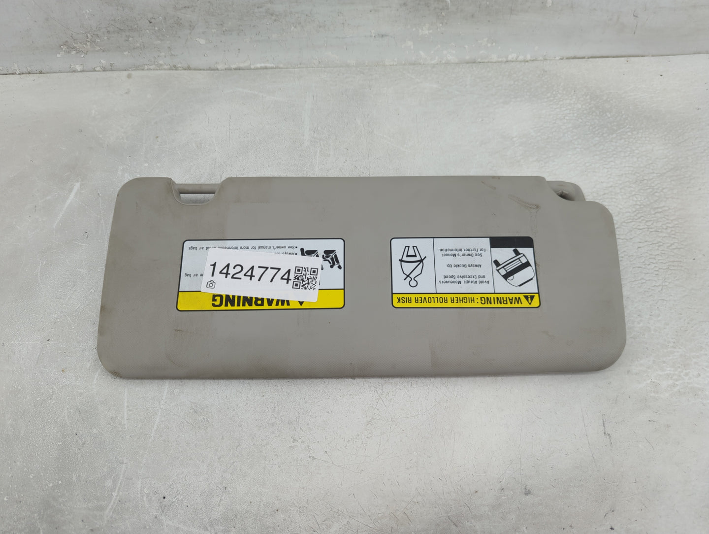 2022 Hyundai Tucson Sun Visor Shade Replacement Driver Left Mirror Fits OEM Used Auto Parts - Oemusedautoparts1.com