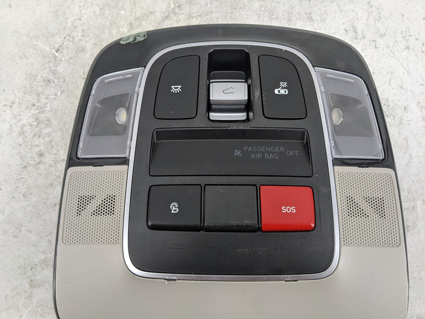 2022-2022 Hyundai Tucson Overhead Console W/rear Climate Control - Oemusedautoparts1.com