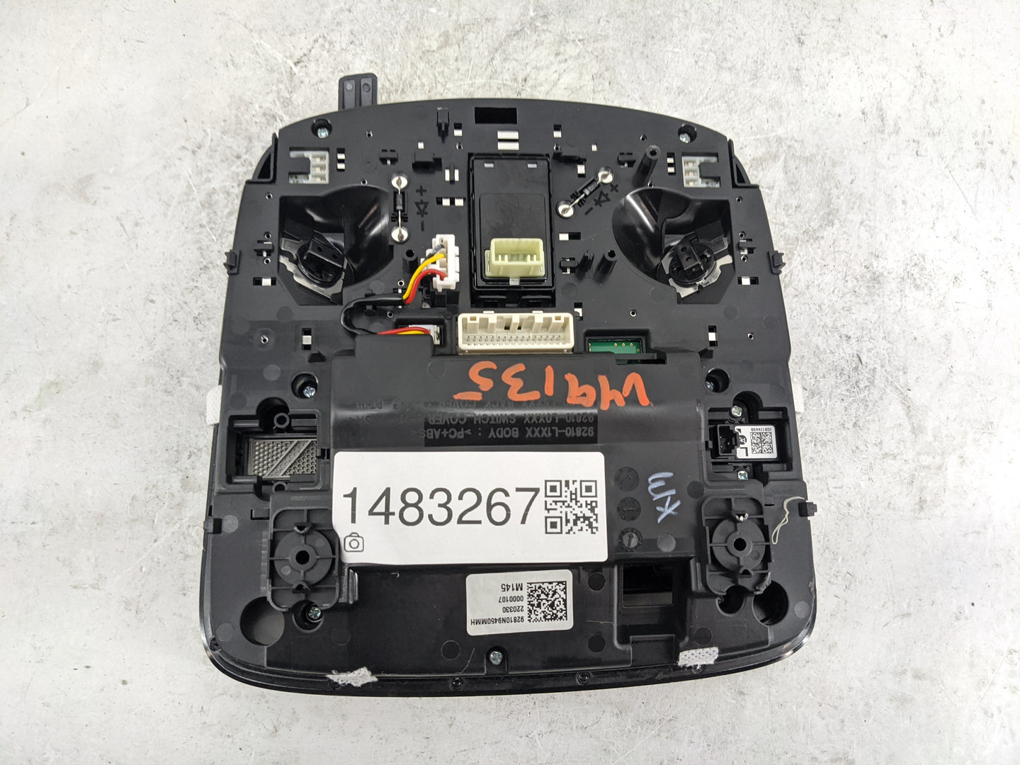 2022-2022 Hyundai Tucson Overhead Console W/rear Climate Control - Oemusedautoparts1.com
