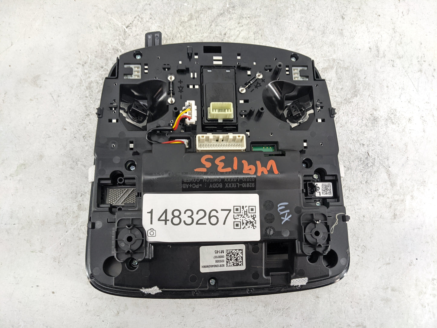 2022-2022 Hyundai Tucson Overhead Console W/rear Climate Control - Oemusedautoparts1.com