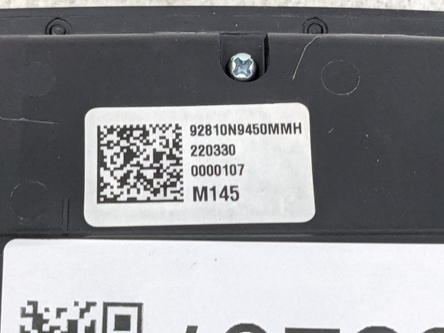 2022-2022 Hyundai Tucson Overhead Console W/rear Climate Control - Oemusedautoparts1.com