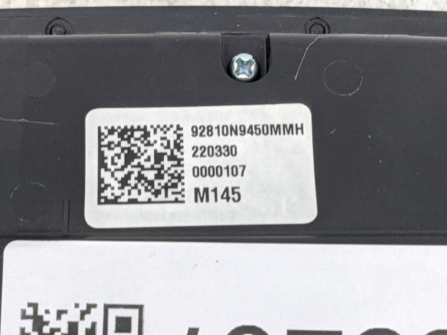 2022-2022 Hyundai Tucson Overhead Console W/rear Climate Control - Oemusedautoparts1.com