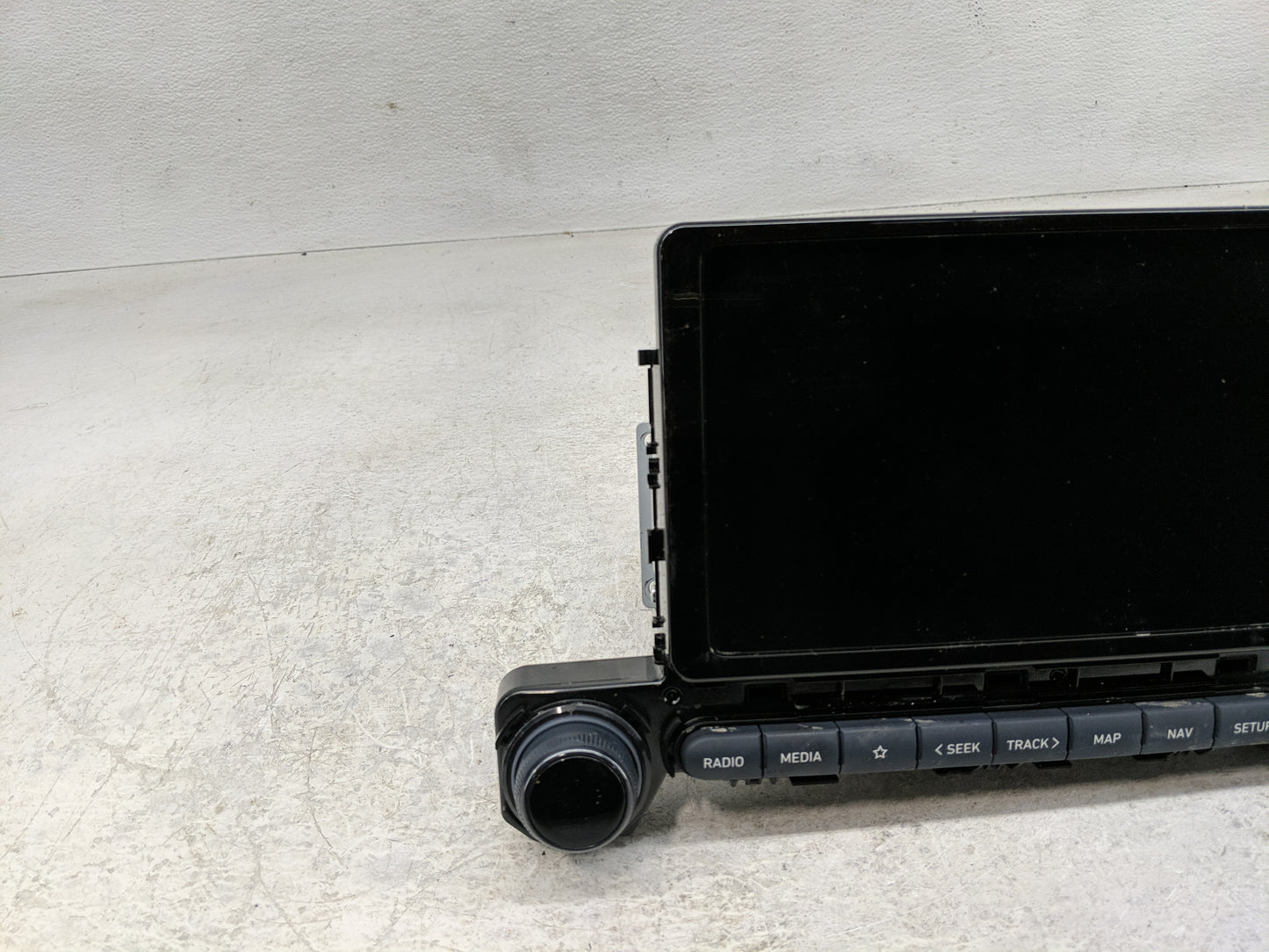 2023 Hyundai Venue Radio AM FM Cd Player Receiver Replacement P/N:96560-K2370UGM VT231SNAN Fits OEM Used Auto Parts - Oemuse