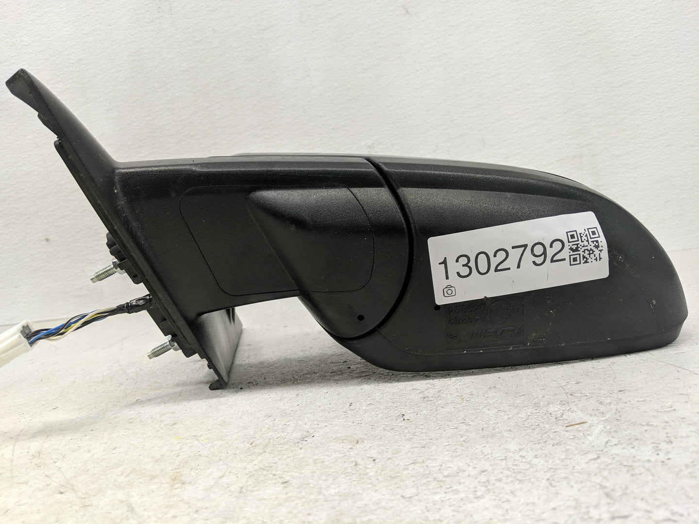 2020 Hyundai Venue Driver Side View Mirror - Left Door Mirror OEM Used - Oemusedautoparts1.com