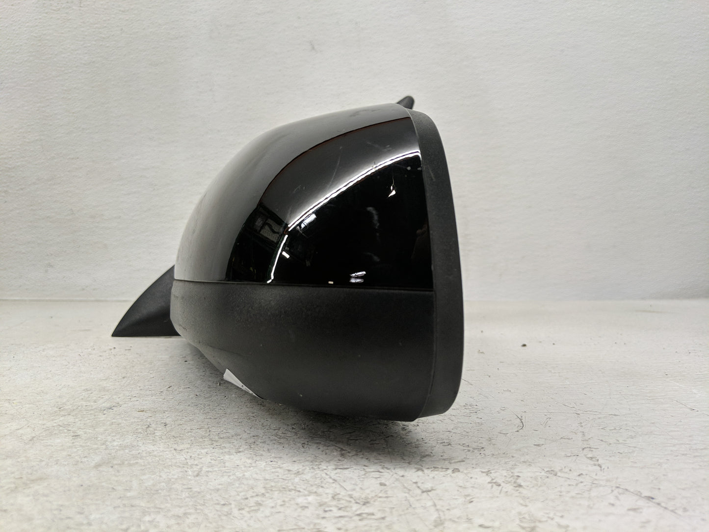2020 Hyundai Venue Driver Side View Mirror - Left Door Mirror OEM Used - Oemusedautoparts1.com