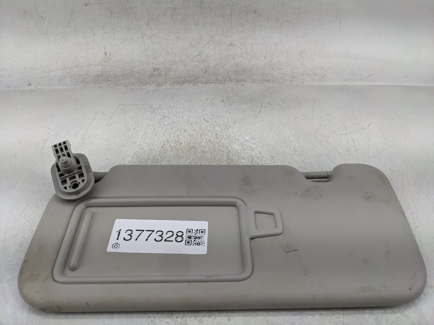2020 Hyundai Venue Sun Visor Shade Replacement Driver Left Mirror Fits OEM Used Auto Parts - Oemusedautoparts1.com