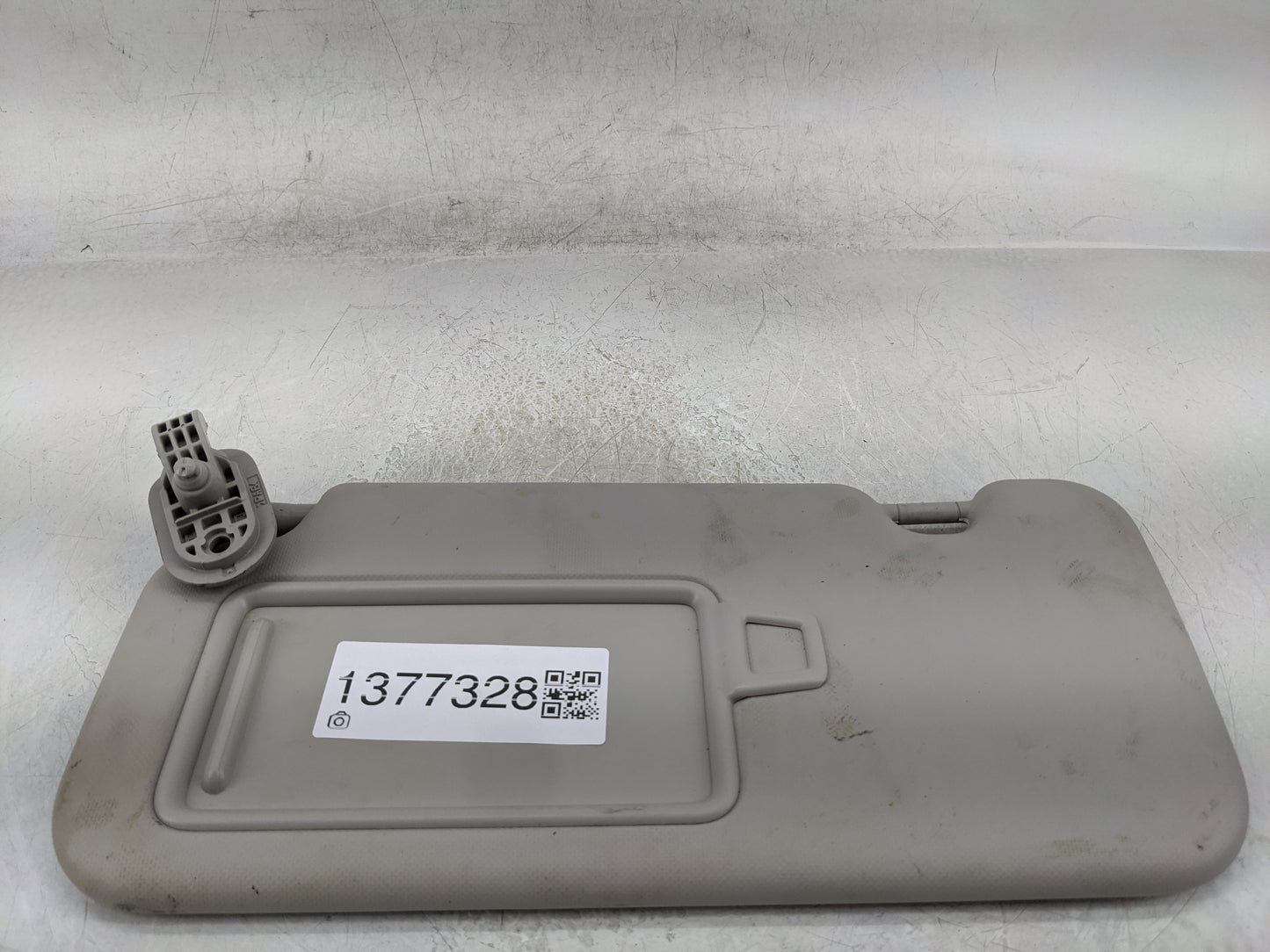 2020 Hyundai Venue Sun Visor Shade Replacement Driver Left Mirror Fits OEM Used Auto Parts - Oemusedautoparts1.com