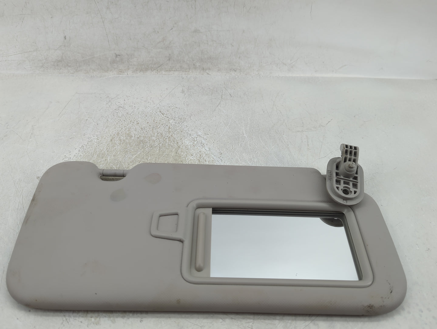 2020 Hyundai Venue Sun Visor Shade Replacement Passenger Right Mirror Fits OEM Used Auto Parts - Oemusedautoparts1.com