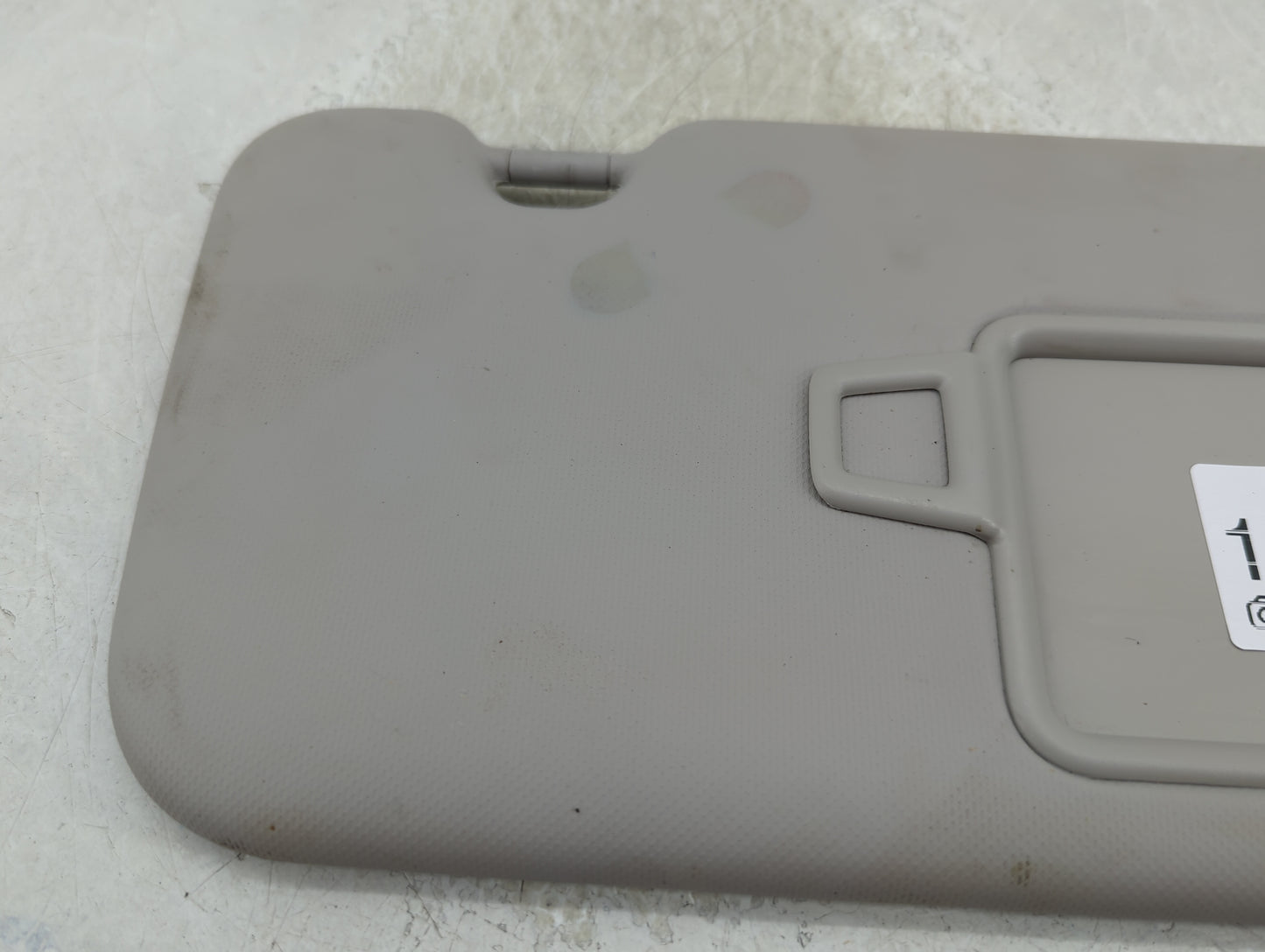 2020 Hyundai Venue Sun Visor Shade Replacement Passenger Right Mirror Fits OEM Used Auto Parts - Oemusedautoparts1.com