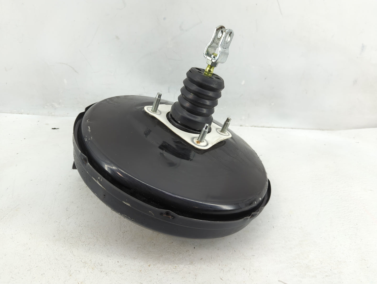 2020-2020 Hyundai Venue Power Brake Booster Oem 1382872 - Oemusedautoparts1.com