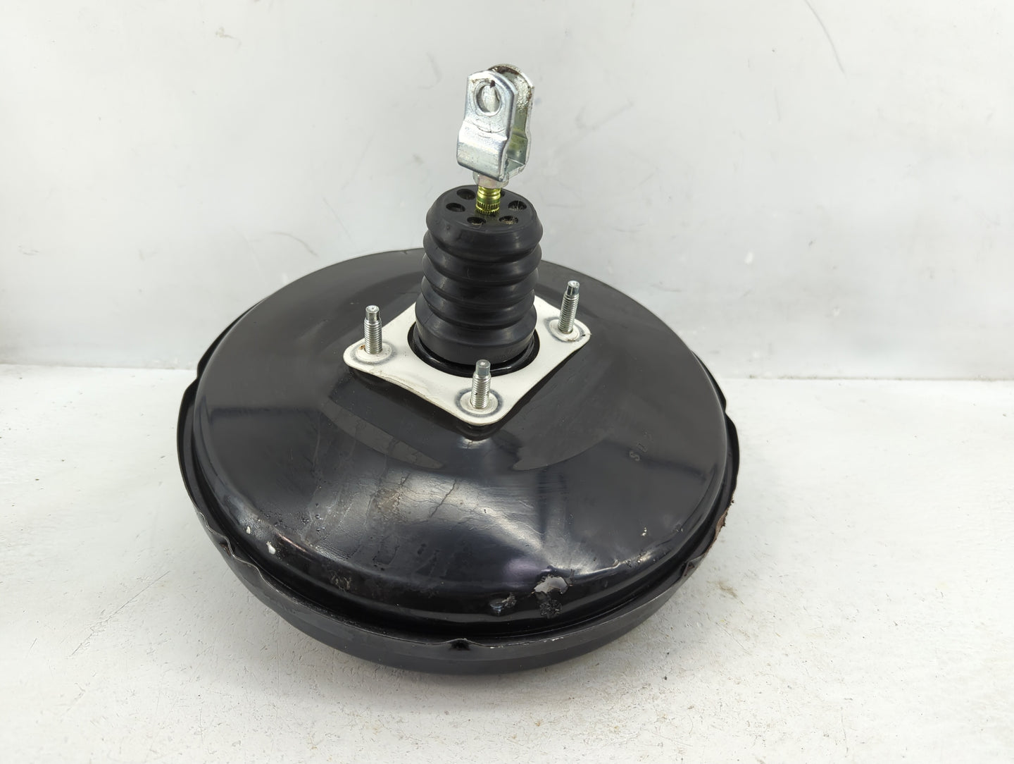 2020-2020 Hyundai Venue Power Brake Booster Oem 1382872 - Oemusedautoparts1.com