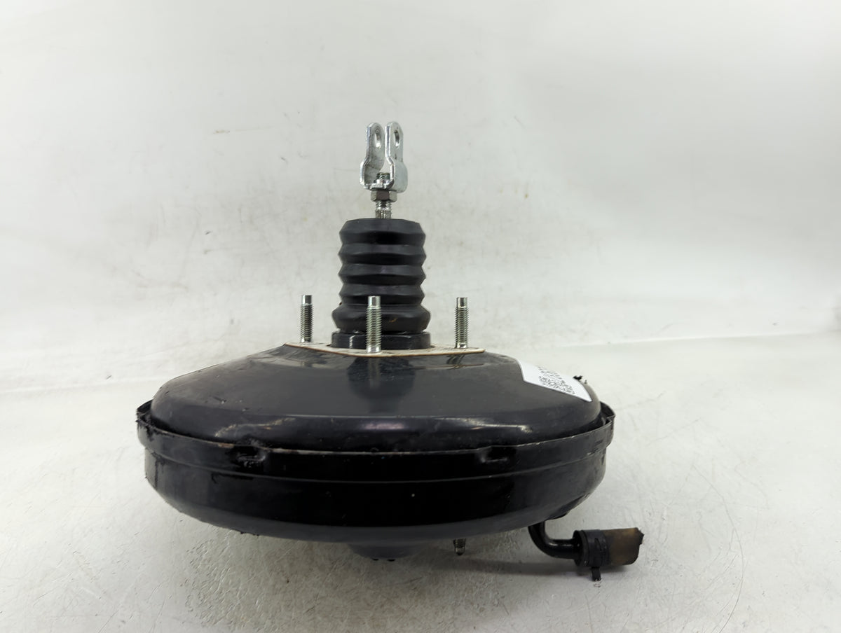 2020-2020 Hyundai Venue Power Brake Booster Oem 1382937 - Oemusedautoparts1.com