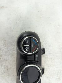 2023 Hyundai Venue Climate Control Module Temperature AC/Heater Replacement P/N:97250-K2DF0 C20039-8120 Fits OEM Used Auto P