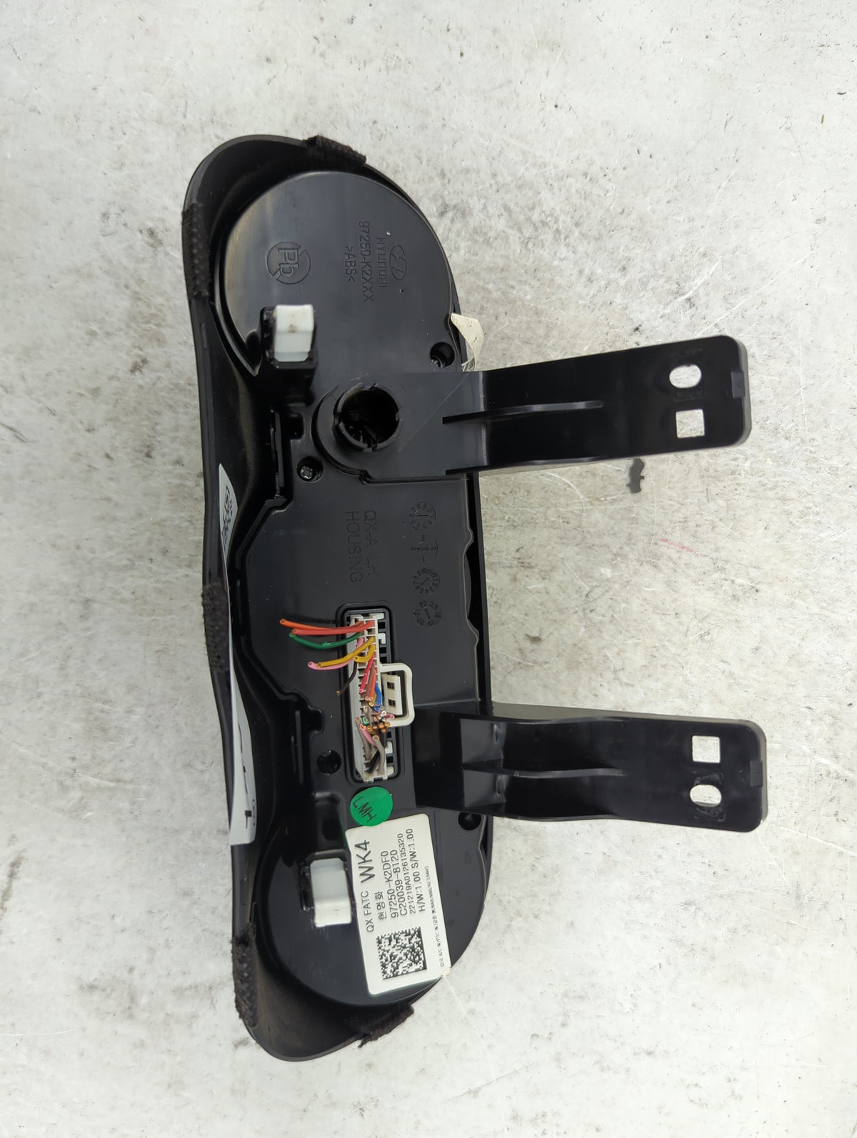 2023 Hyundai Venue Climate Control Module Temperature AC/Heater Replacement P/N:97250-K2DF0 C20039-8120 Fits OEM Used Auto P