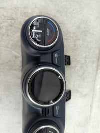 2023 Hyundai Venue Climate Control Module Temperature AC/Heater Replacement P/N:97250-K2DF0 C20039-8150 Fits OEM Used Auto P