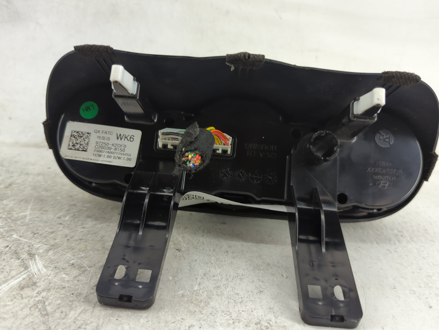 2023 Hyundai Venue Climate Control Module Temperature AC/Heater Replacement P/N:97250-K2DF0 C20039-8150 Fits OEM Used Auto P