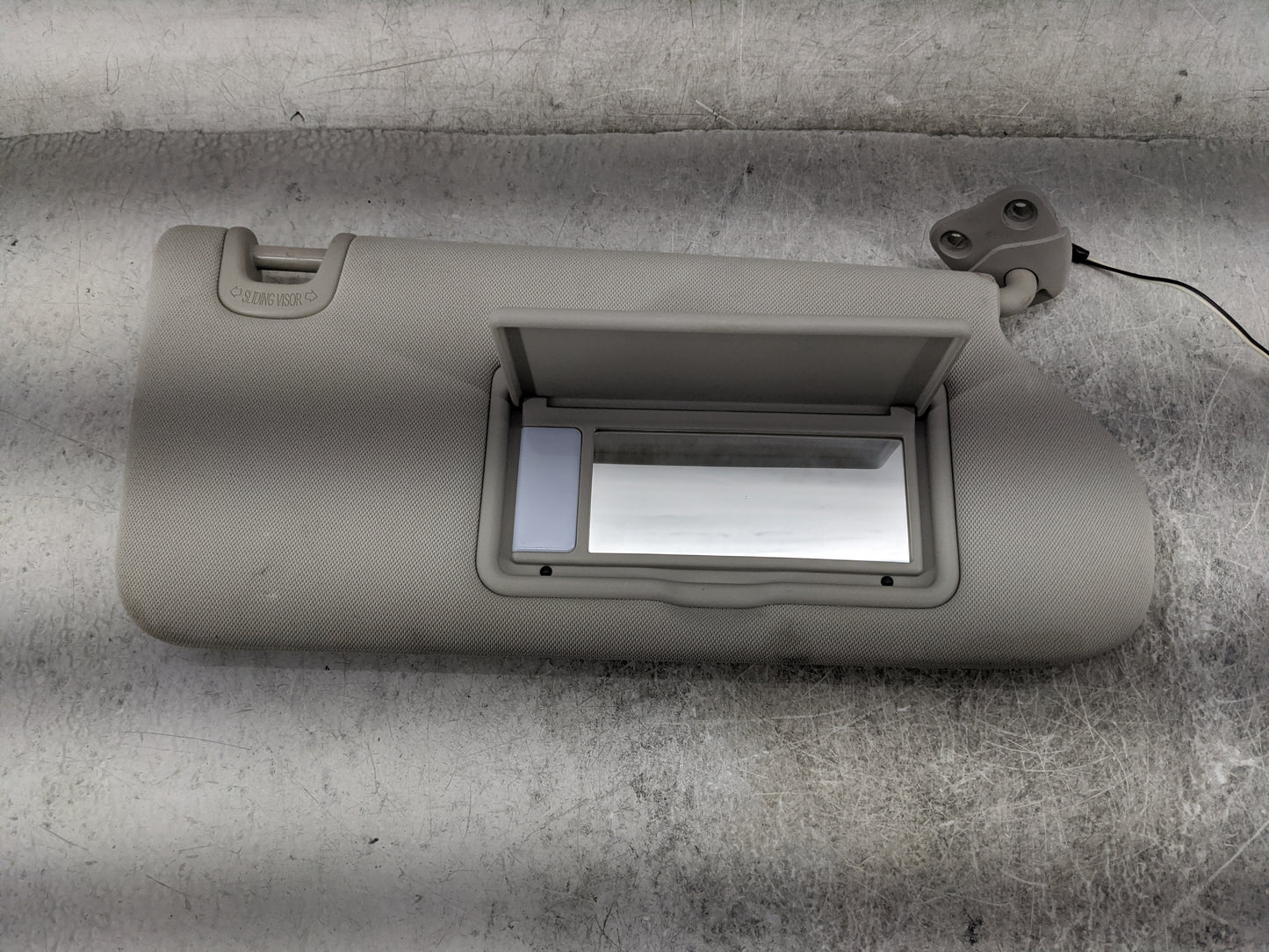 2019-2020 Infiniti Qx50 Sun Visor Shade Replacement Passenger Right Mirror Fits Fits 2019 2020 OEM Used Auto Parts - Oemused