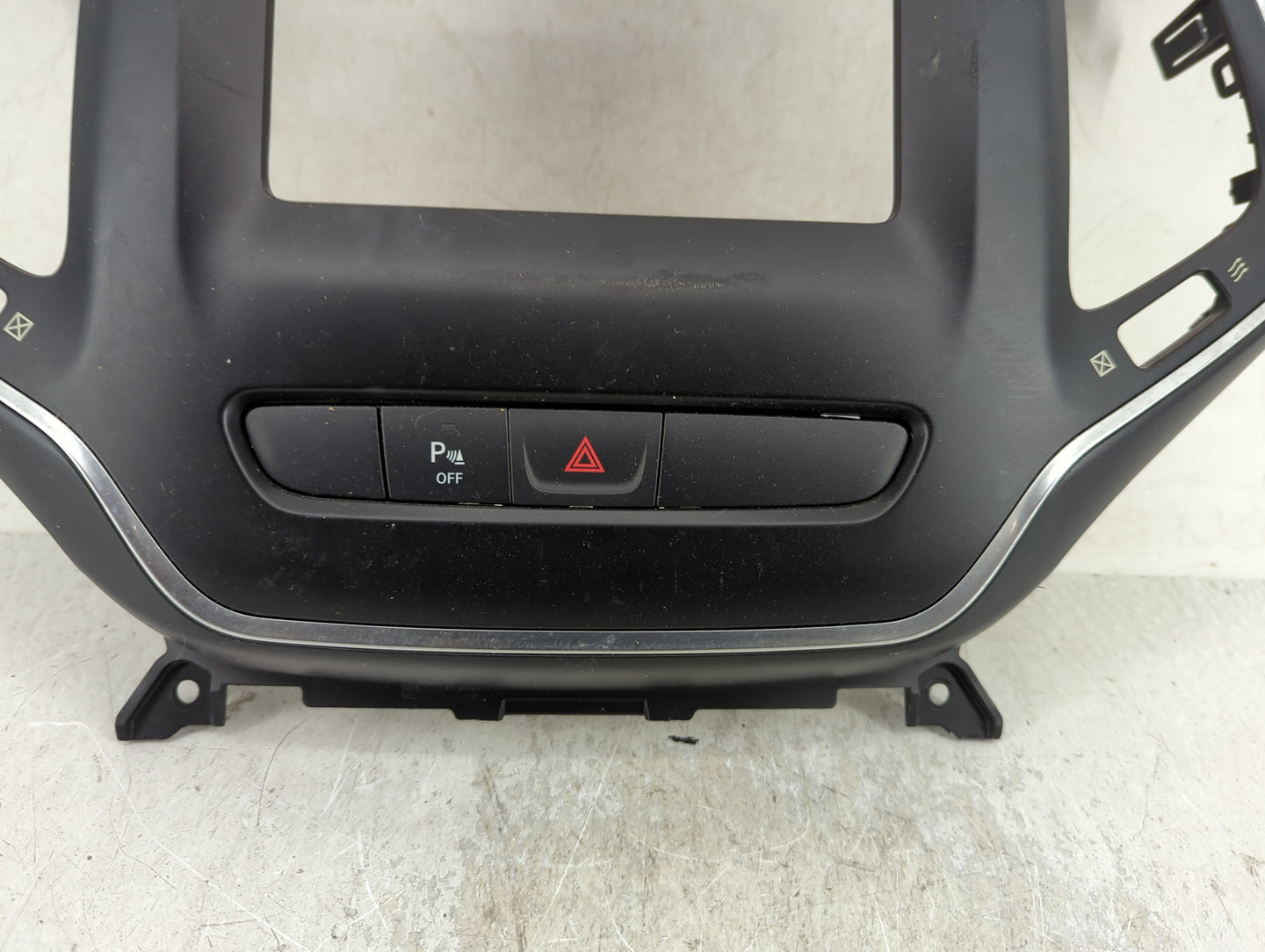 2023 Jeep Cherokee Information Radio Display Screen Bezel Vents - Oemusedautoparts1.com