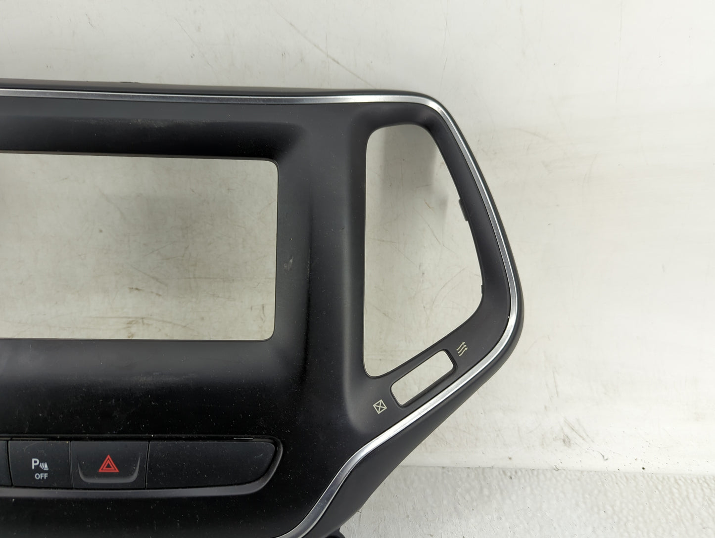 2023 Jeep Cherokee Information Radio Display Screen Bezel Vents - Oemusedautoparts1.com