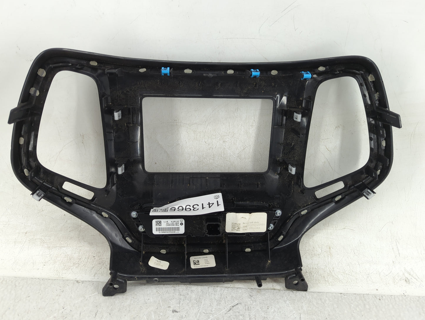 2023 Jeep Cherokee Information Radio Display Screen Bezel Vents - Oemusedautoparts1.com